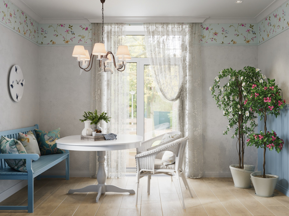 Коттедж. Птицы в доме. Кухня