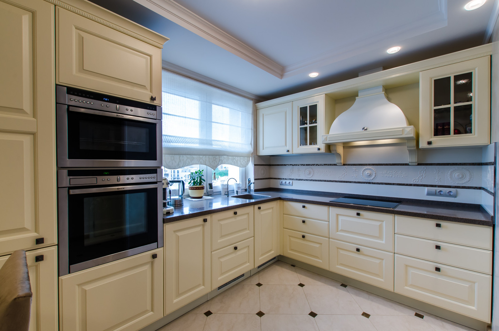 Елена Албатова