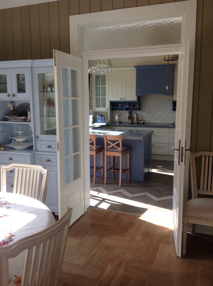 Дом с видом лес