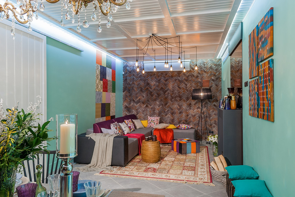 Обложка проекта: Яркие стены