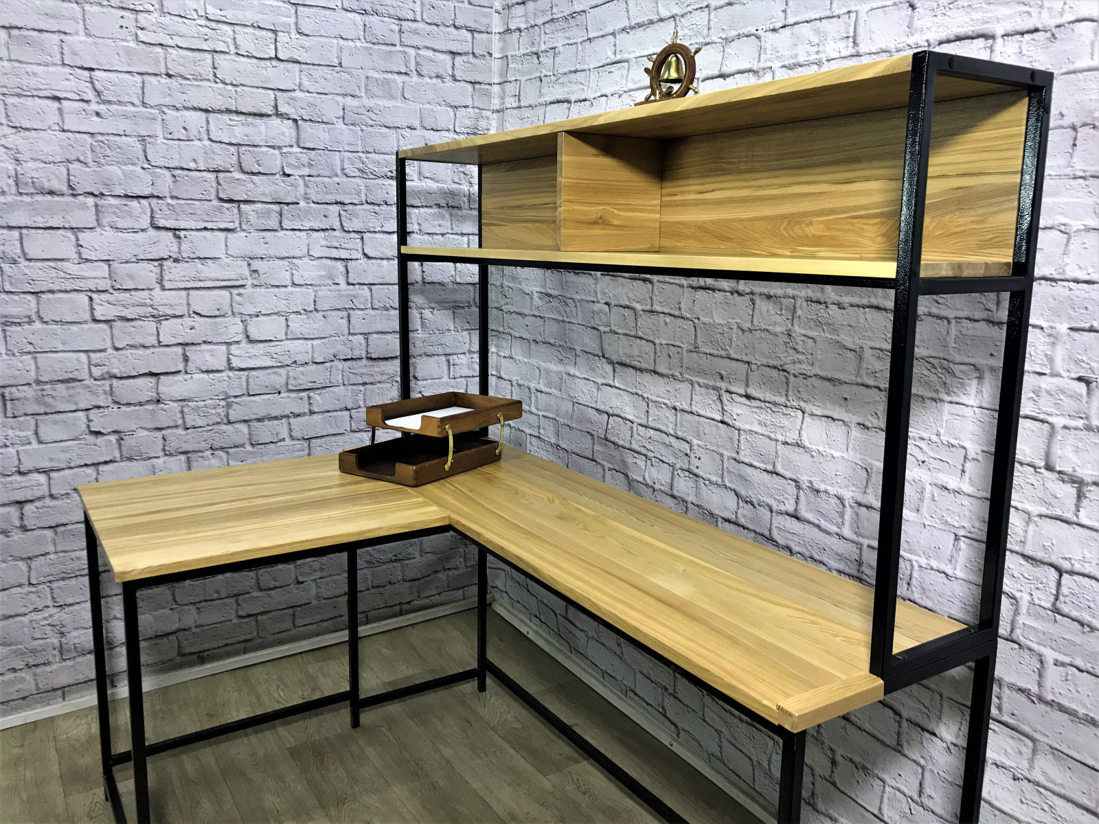 Обложка проекта: Столы из массива ценных пород дерева