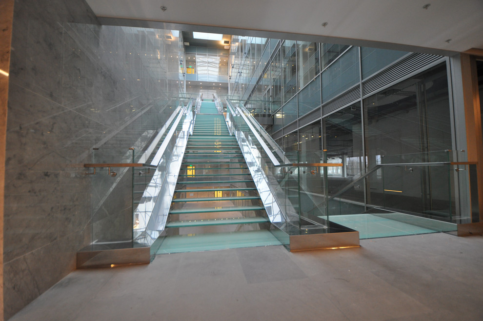 ЛЕСТНИЦА МЕДЦЕНТРА В КРЫЛАТСКОМ