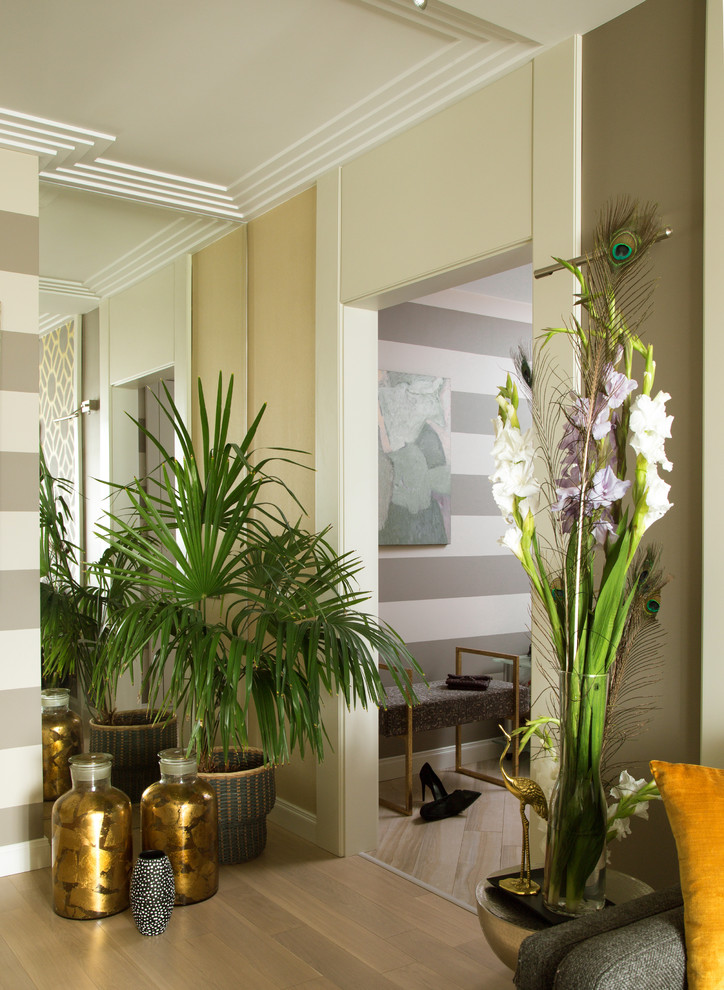 Яркая геомтерия в трехкомнатной квартире.