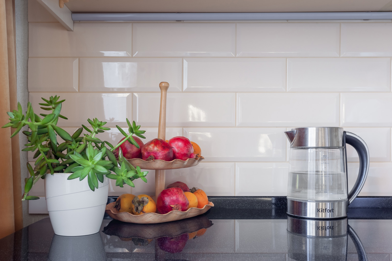 Обложка проекта: Кухня с порталом в частный дом г. Краснодар и массива ясеня