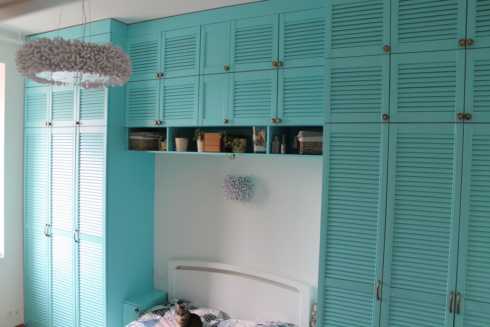 Избавляемся от запаха в шкафу