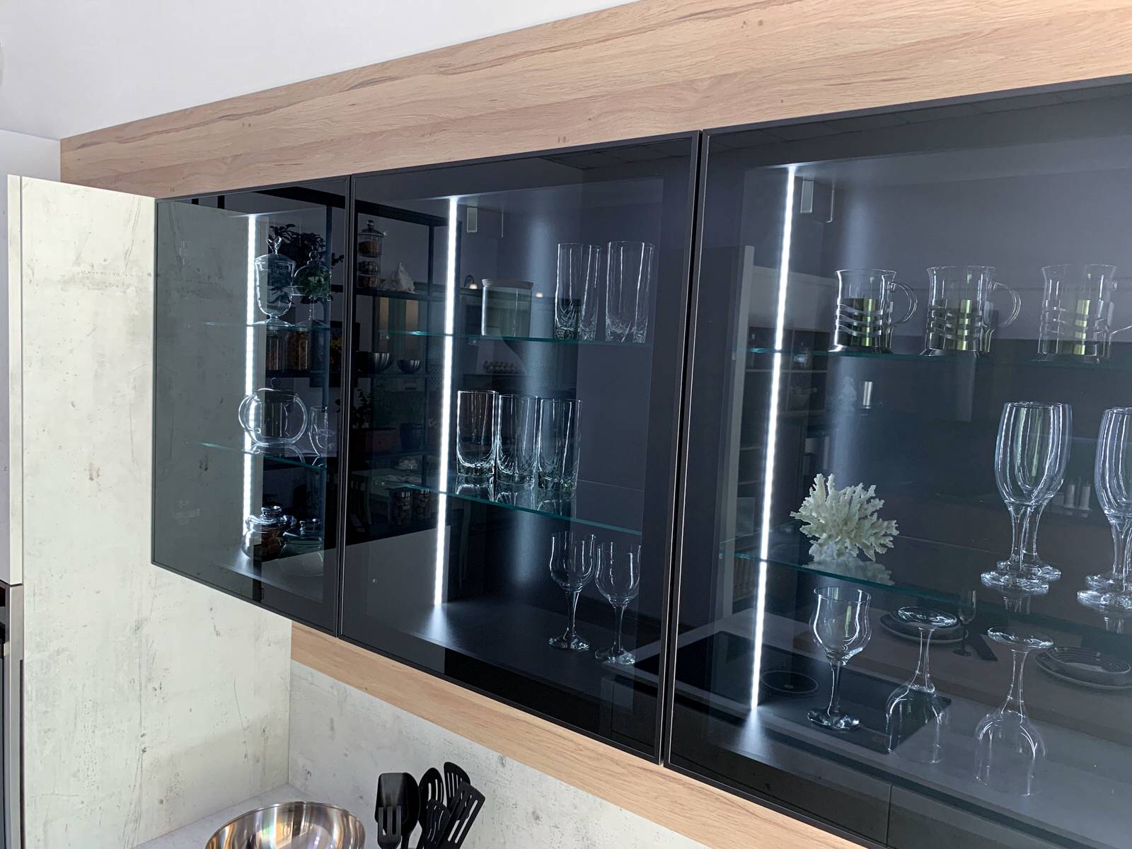 Кухни из пластика