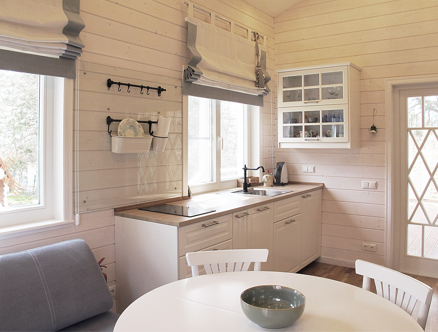 Одноэтажный загородный дом с баней