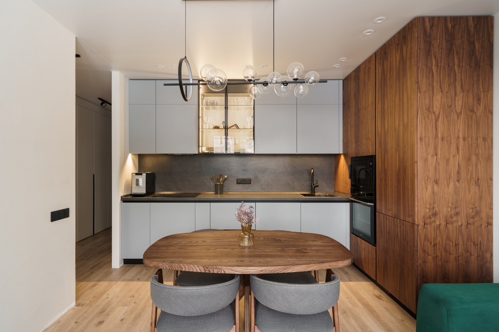 Обложка проекта: Мебель по дизайн проекту в квартиру