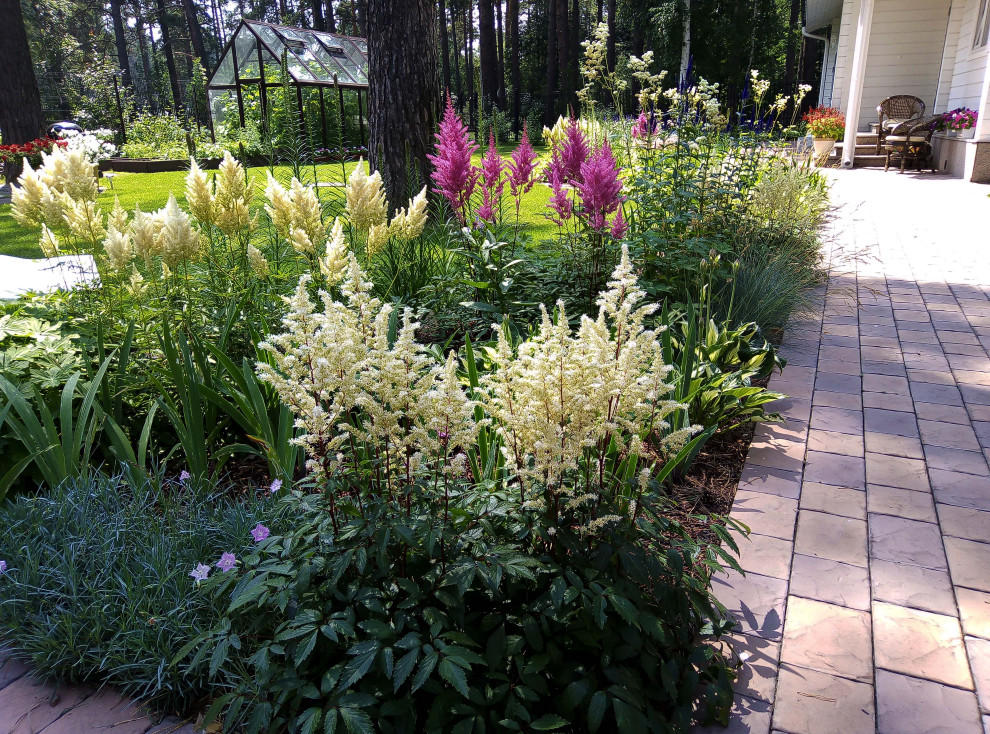 Цветники под пологом леса