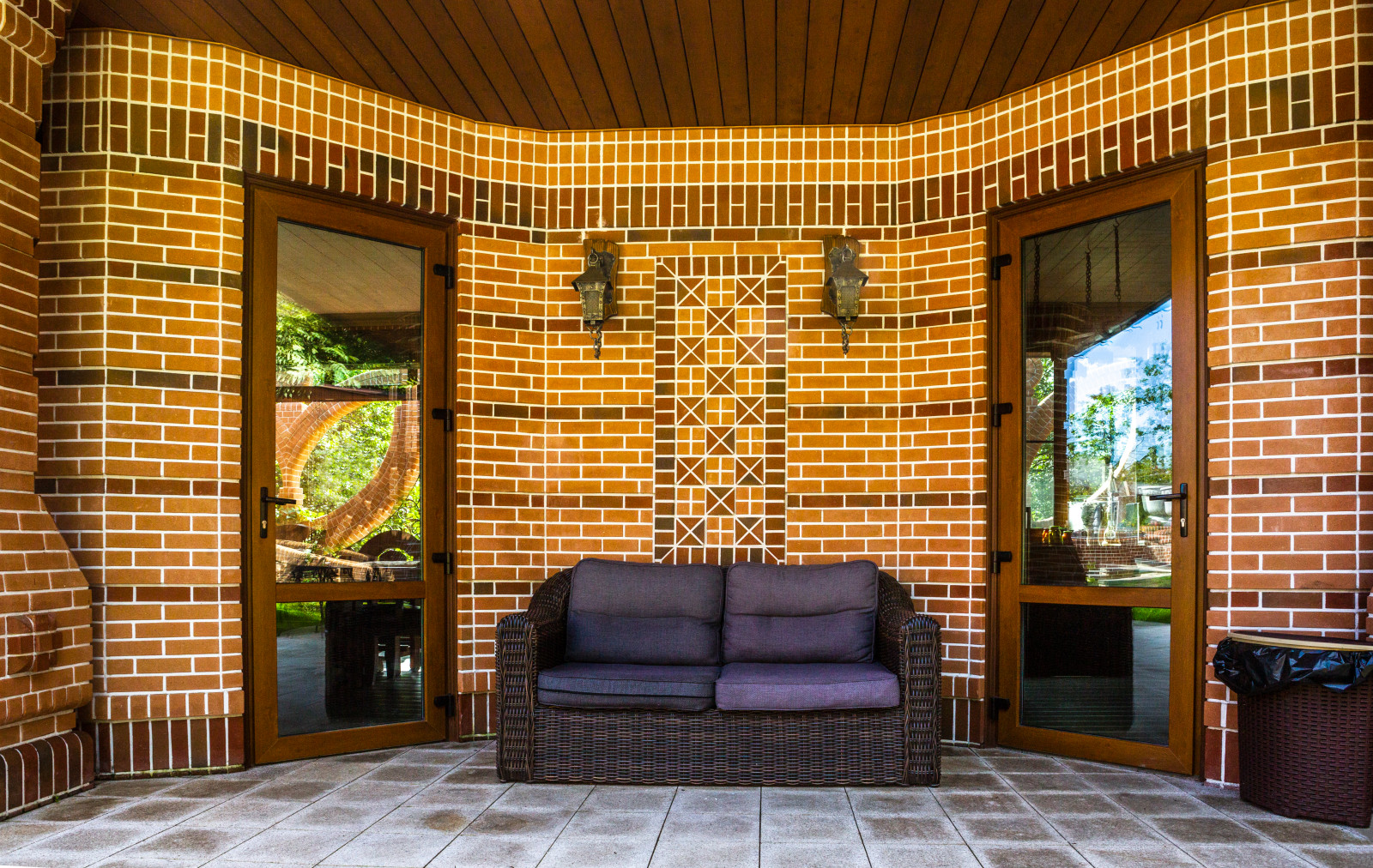 Обложка проекта: Беседка из кирпича