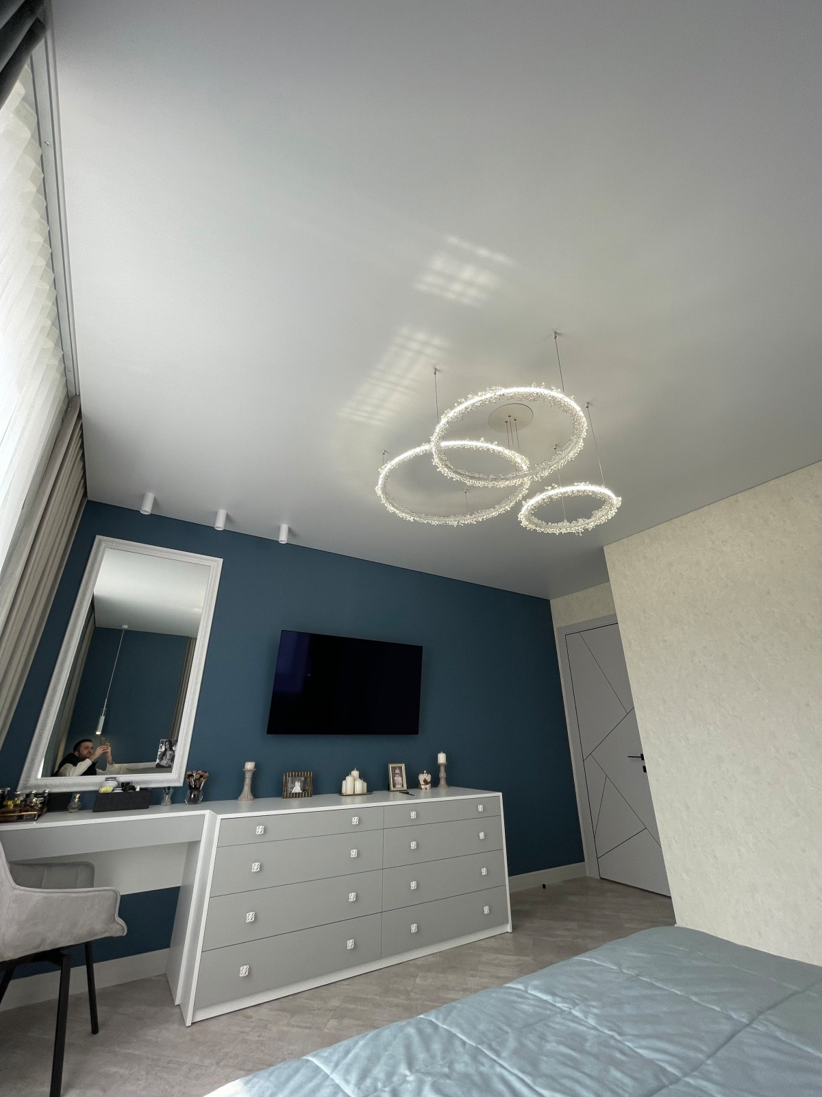 Теневые потолки в ЖК Заельцовский