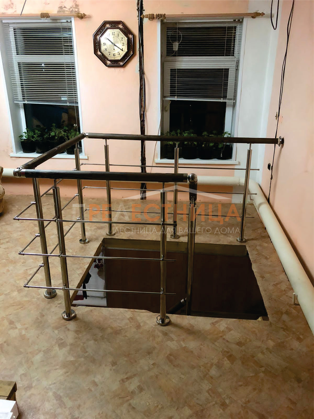 Г-образная лестница Ассоль-53 на металлокаркасе