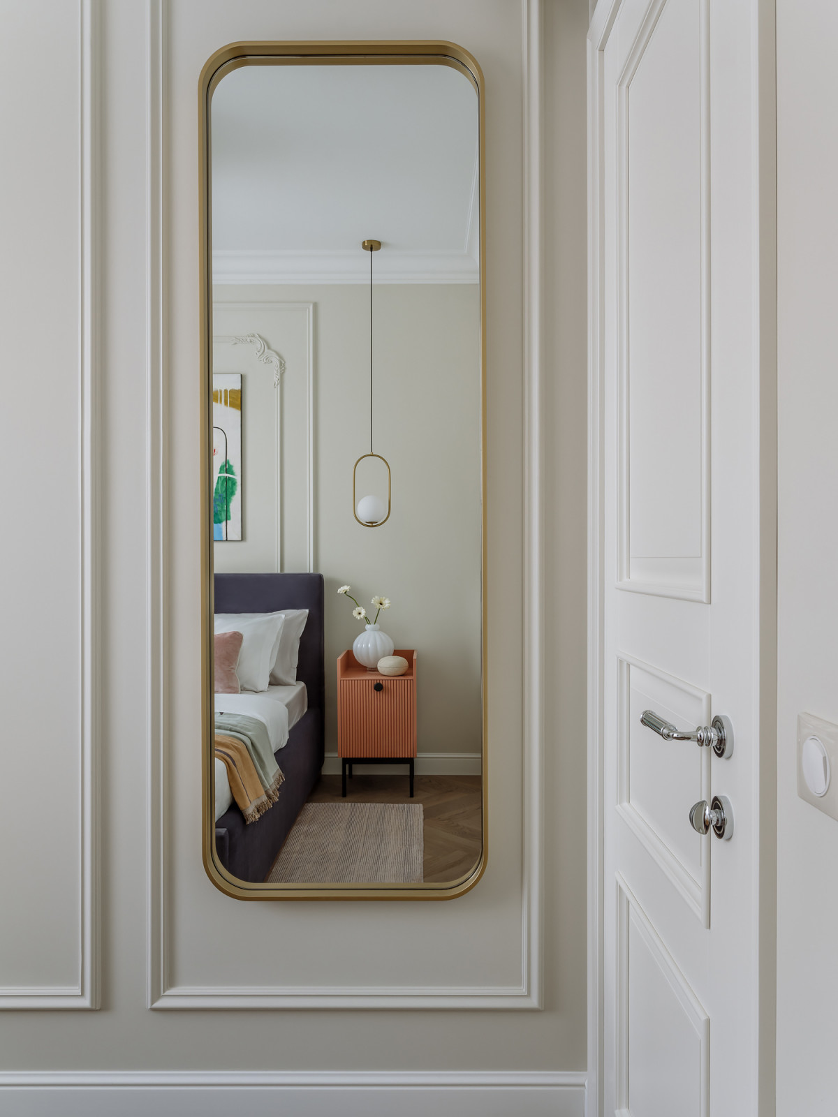 Houzz тур: Квартира в спокойных тонах с драматичной ванной