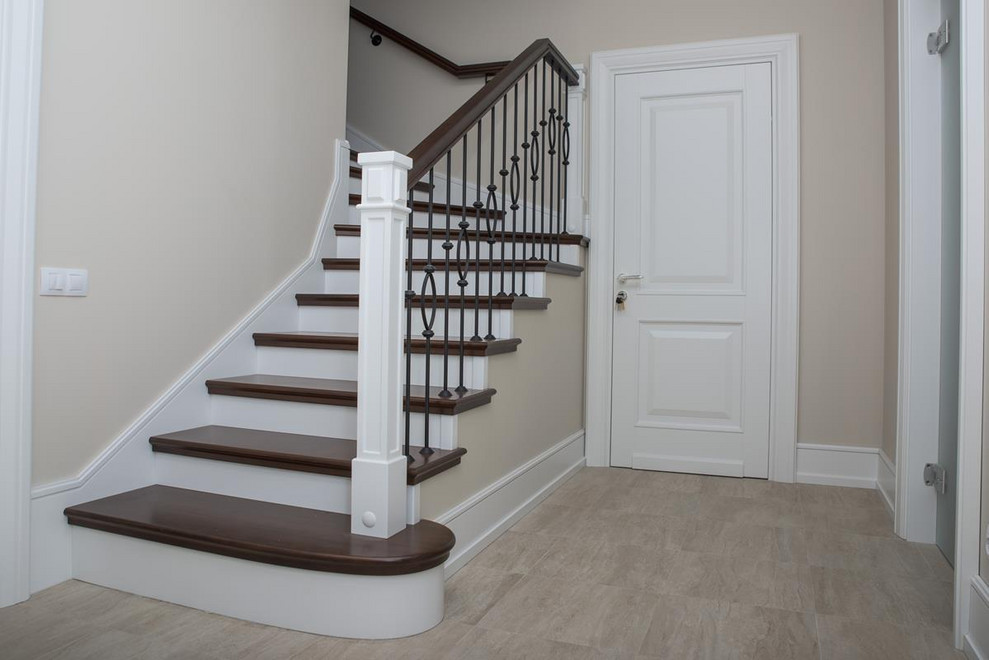 Столярные изделия в коттедж : лестницы, мебель, двери и тд.