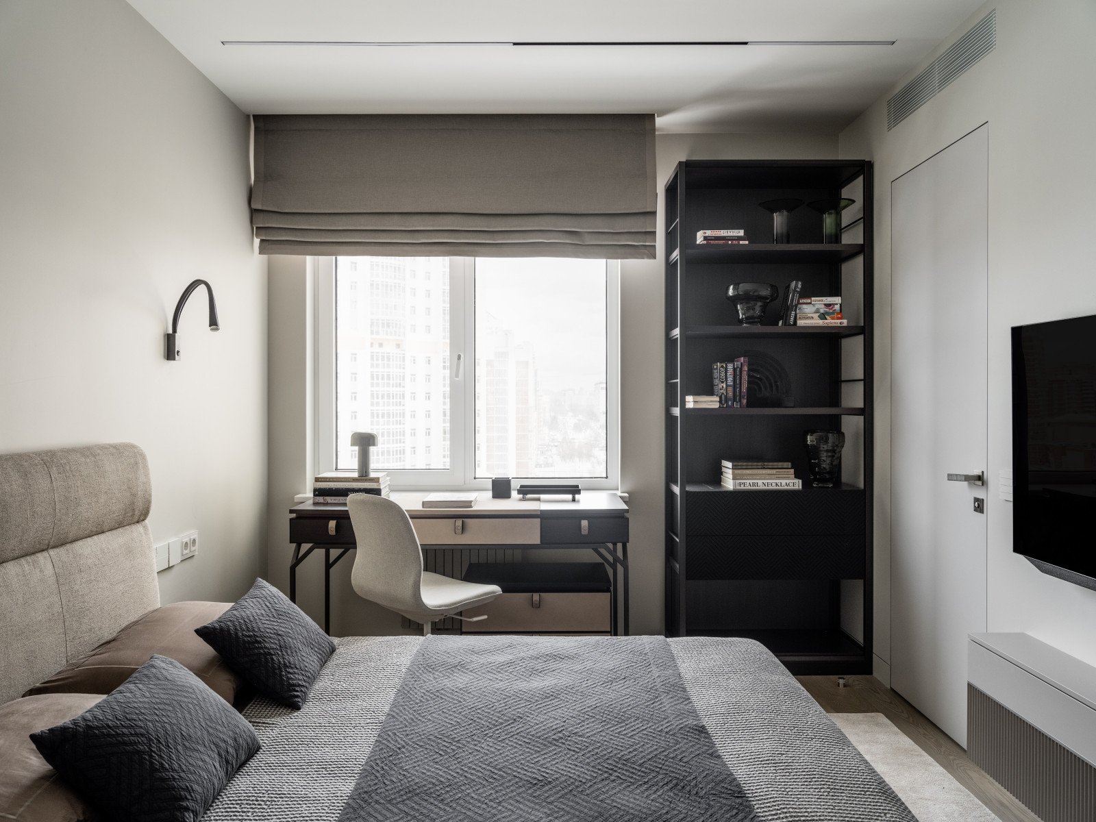 Семейная квартира в акварельных оттенках света и тени