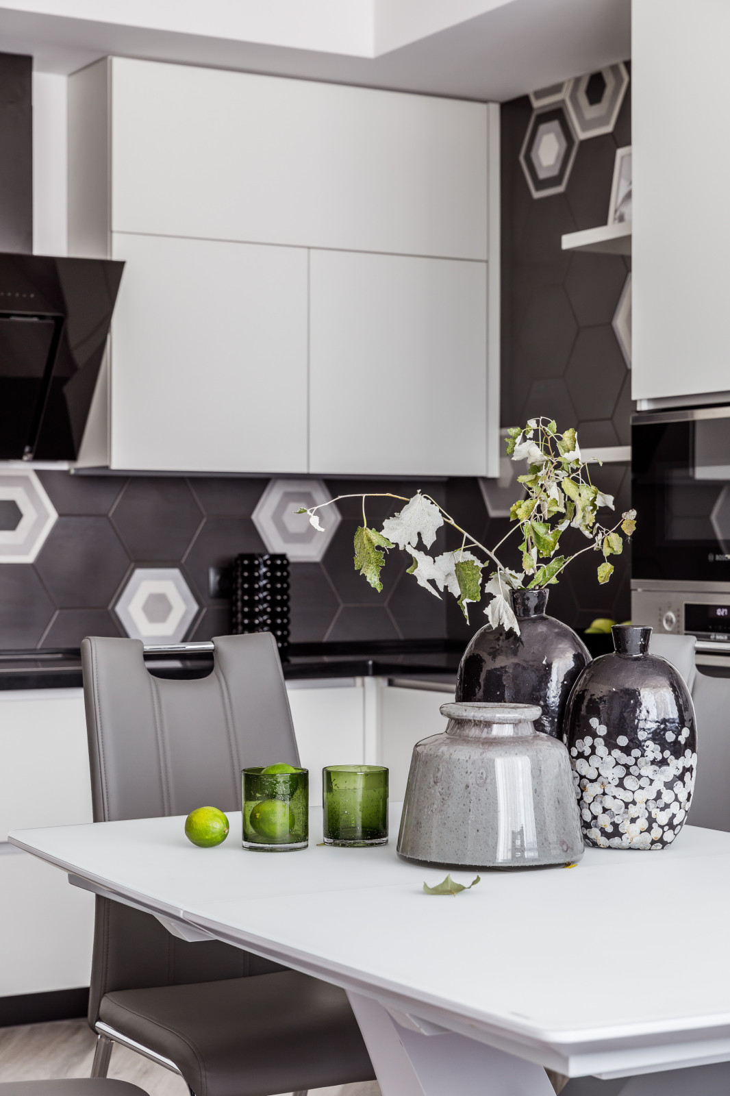 Монохромный интерьер 2-х комнатной квартиры