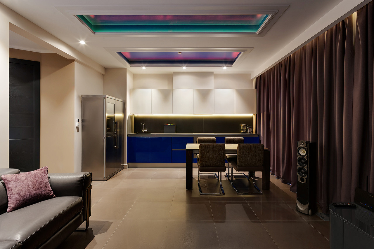 Сильный синий