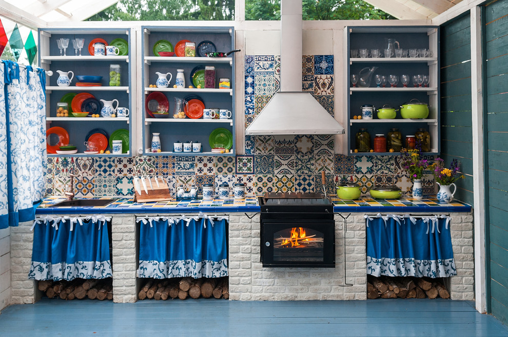 Стародачная беседка в средиземноморском стиле