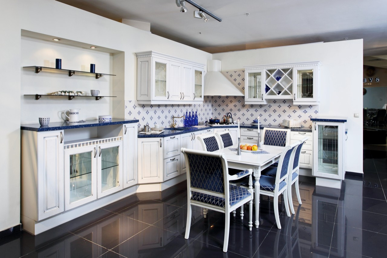 Кухни в классическом стиле