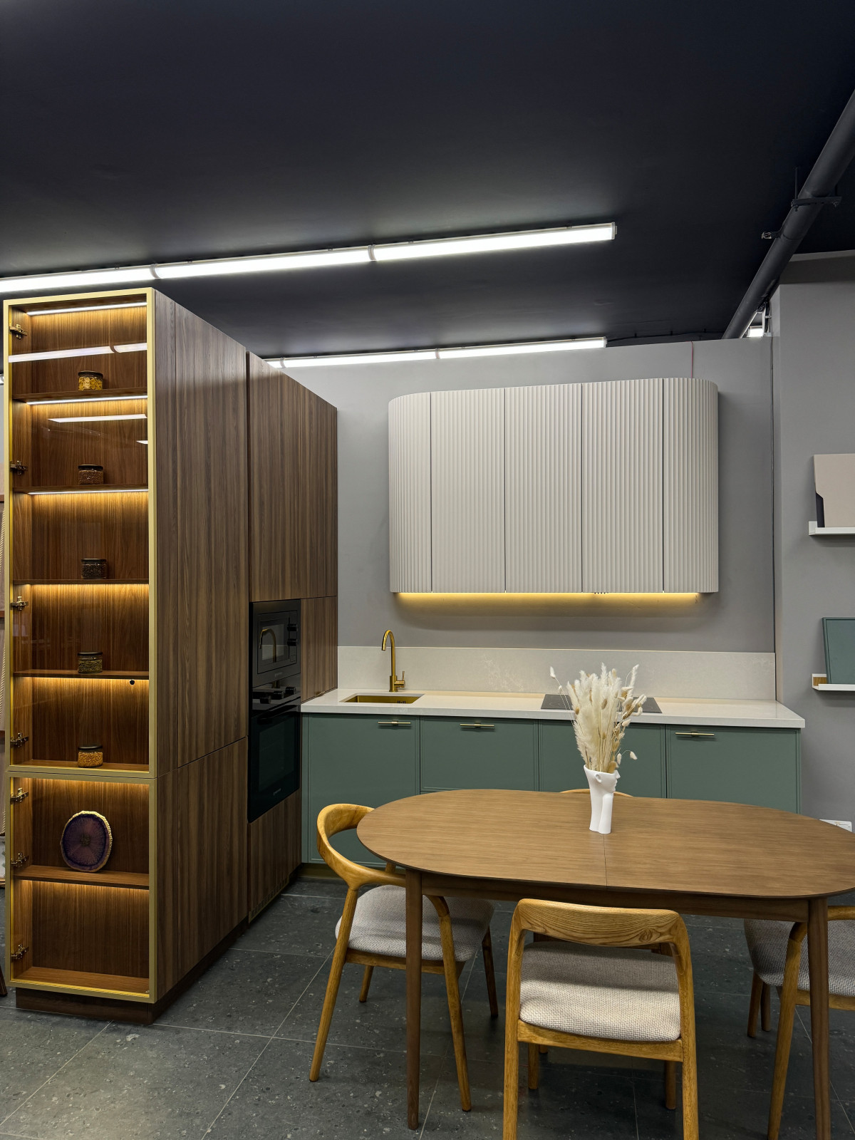 Кухня в шоуруме