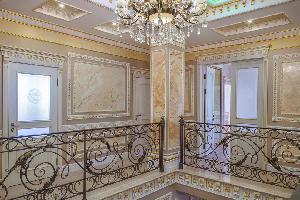 Царский интерьер просторного особняка
