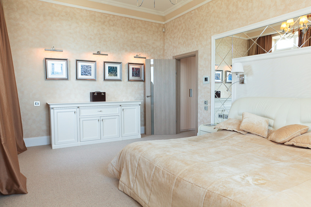 Коттедж: классический интерьер в бежевых оттенках