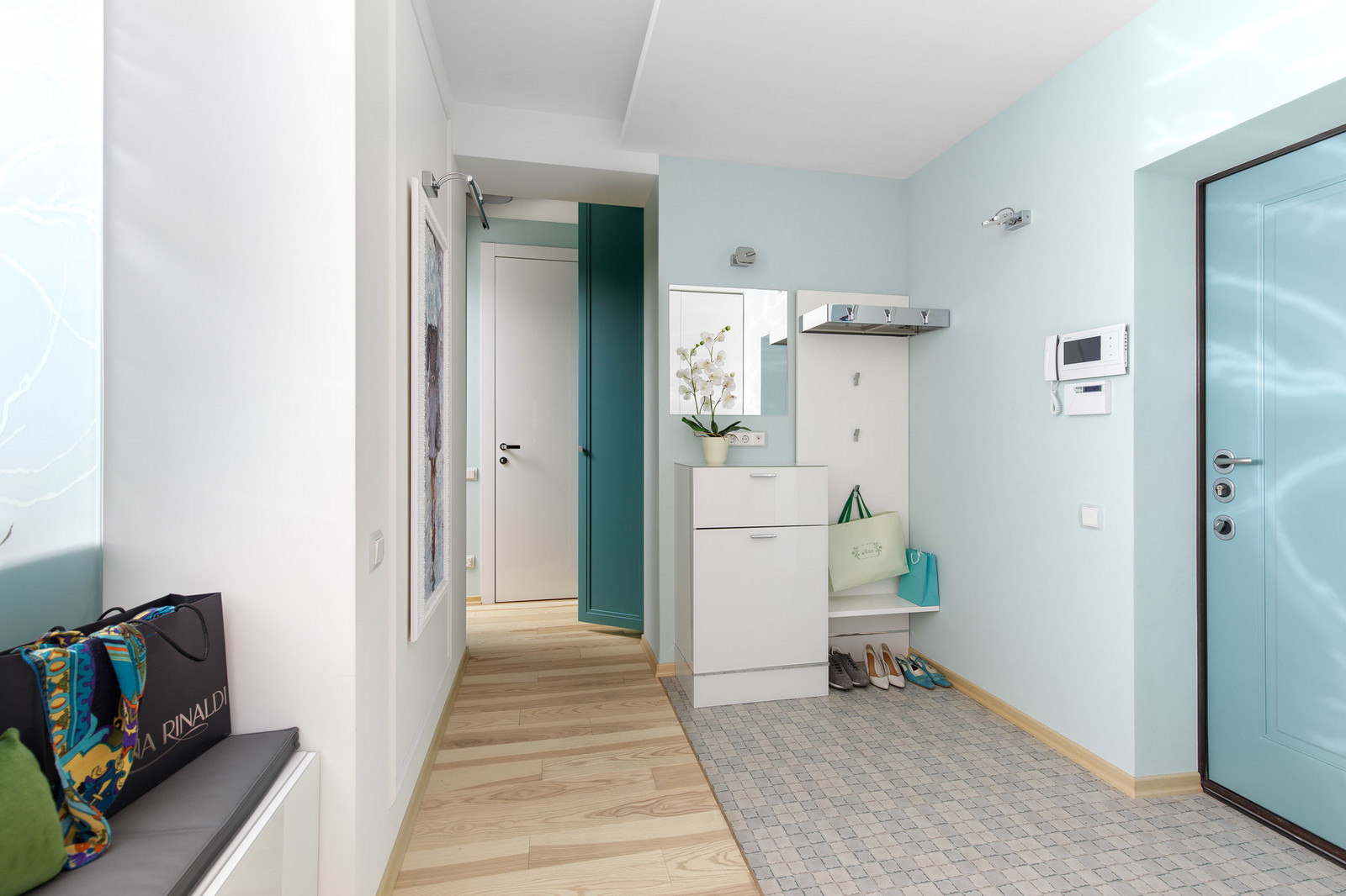 Двухкомнатная квартира на улице Большая Никитская.