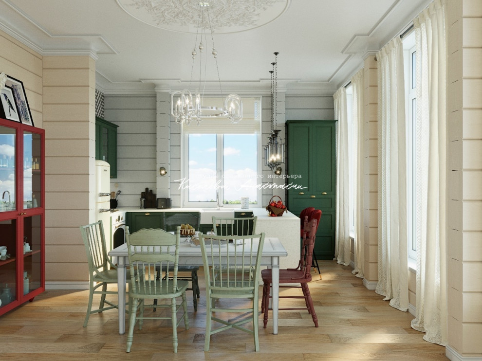 Деревянный дом в лесу