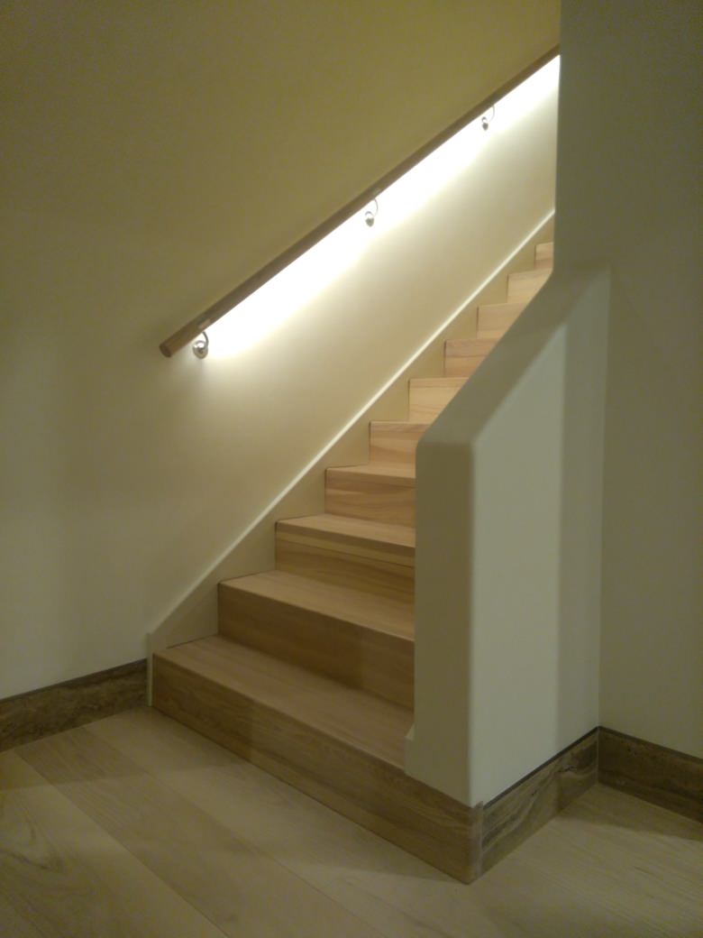 Облицовка лестницы в квартире