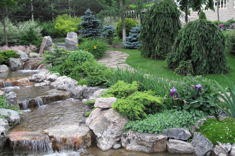 Сад с ручьем В Новогорске 2009 г