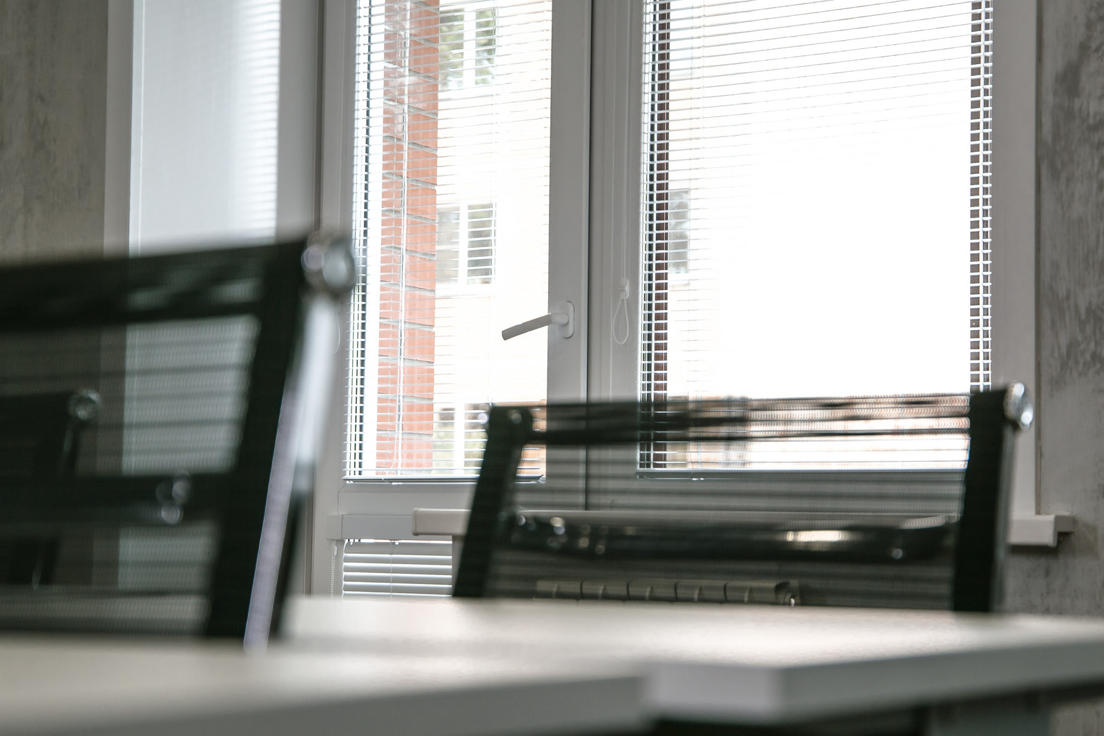 Система Изотра для школы иностранных языков "Бэст"