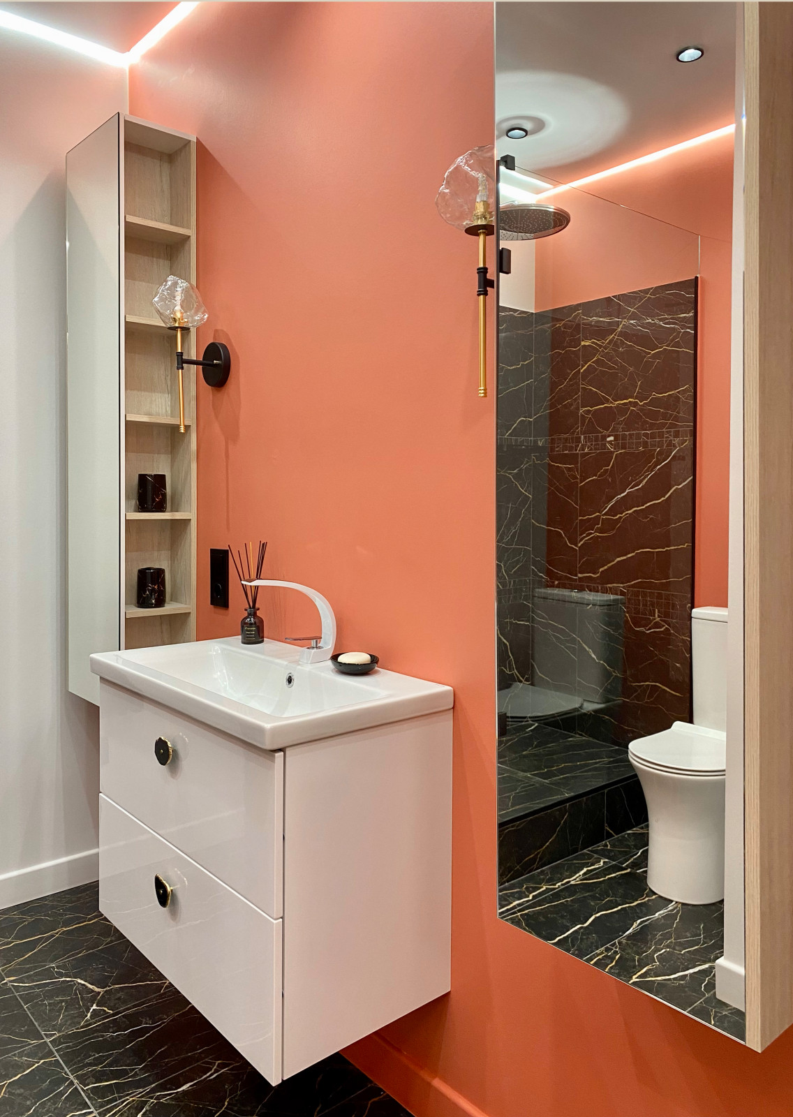 Яркие краски новой жизни родителей