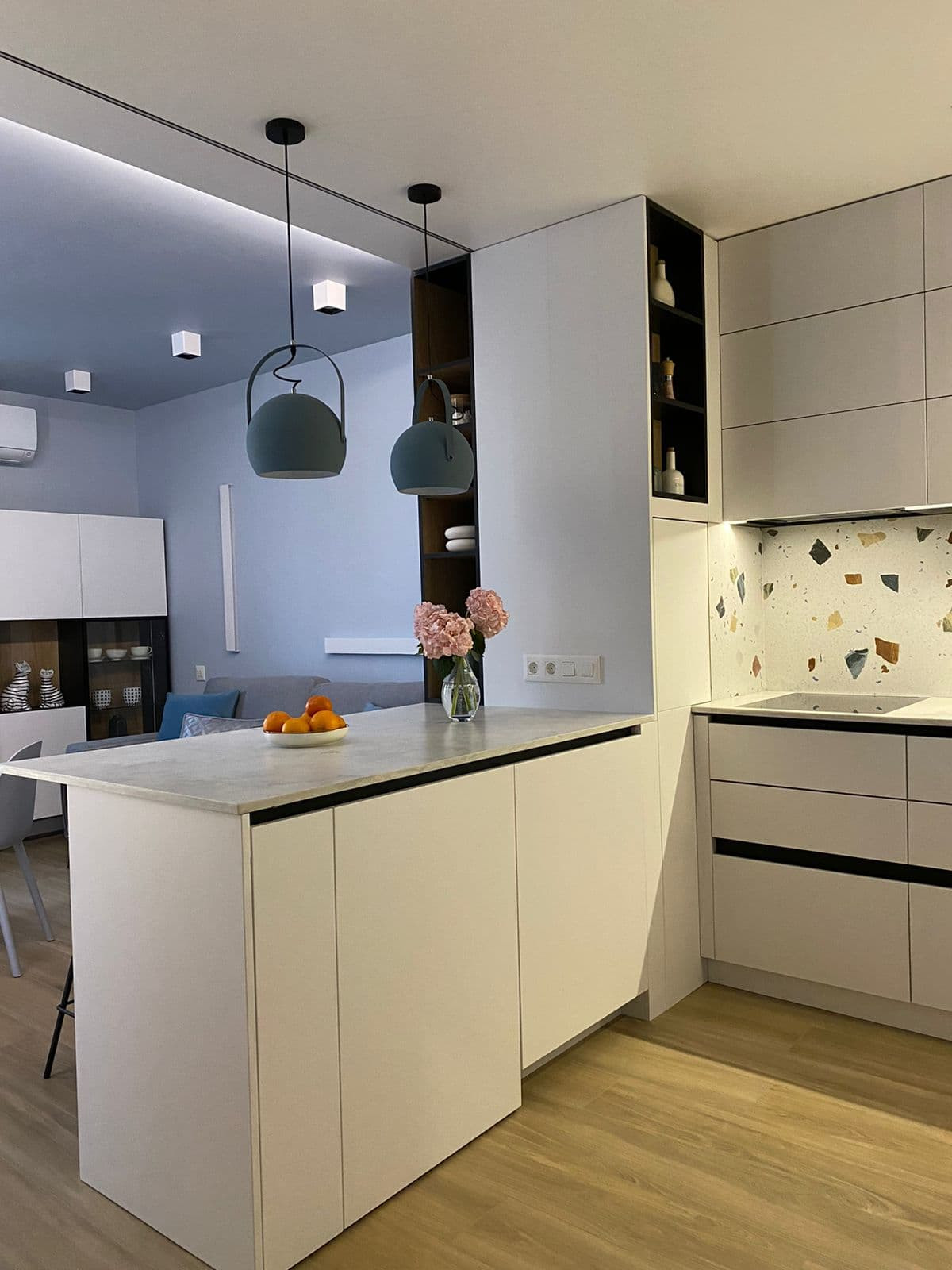 Dekomo - комплектация освещения