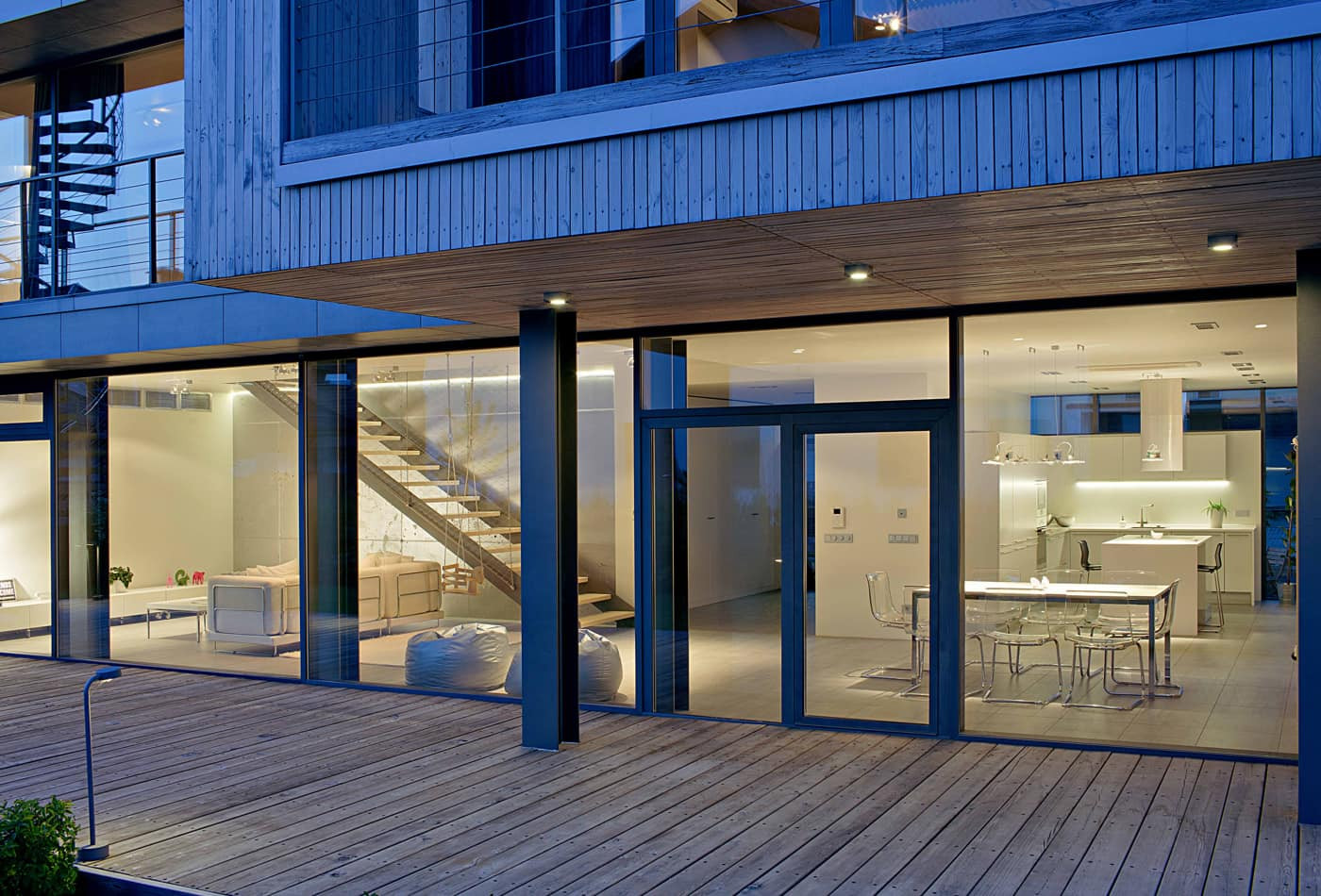 Обложка проекта: Коттедж Pixel House (реализован с использованием профильных систем SCHUECO)