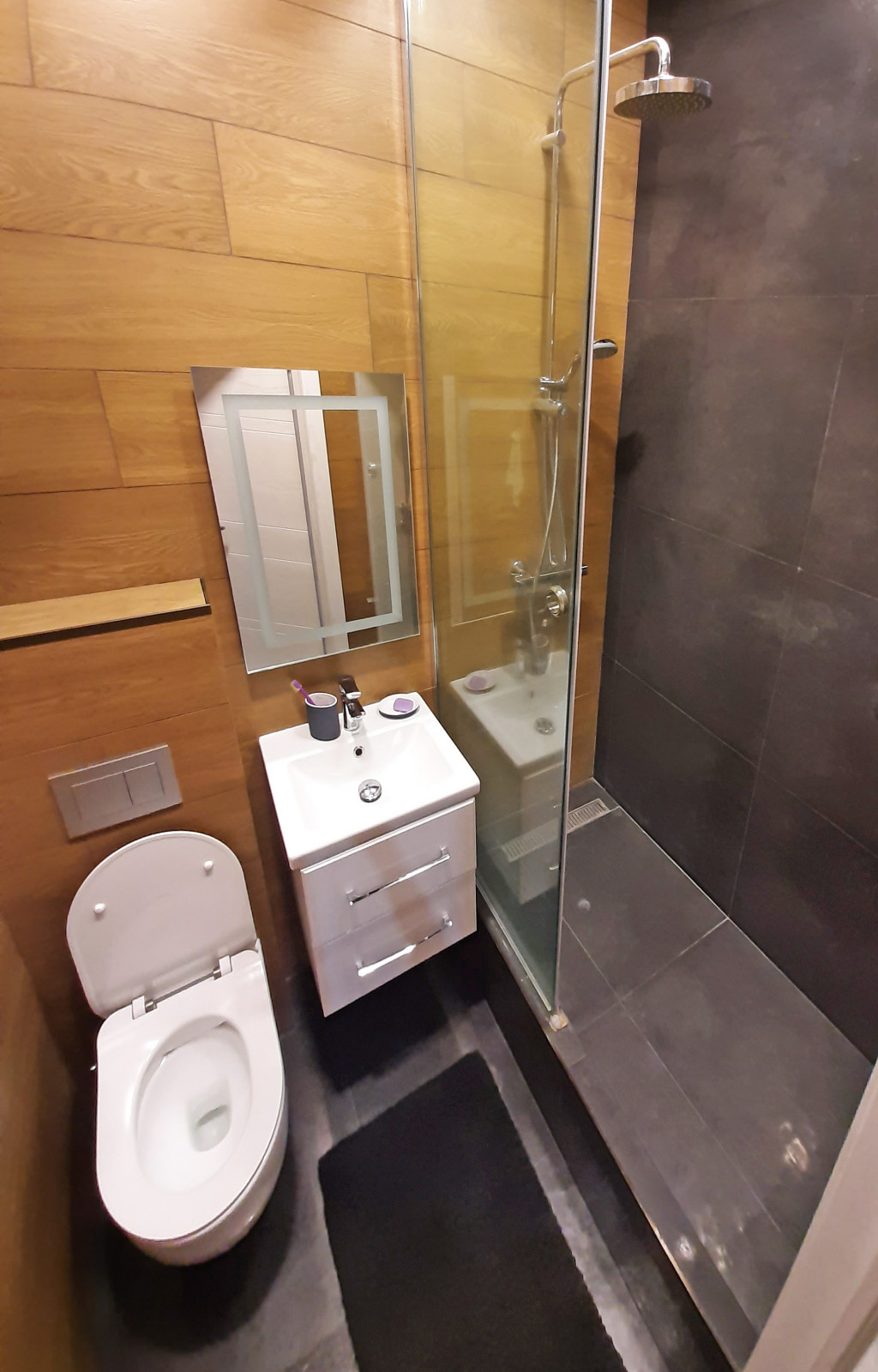 Обложка проекта: 2-Bedroom Apartment Квартира с двумя спальнями на Мосфильмовской