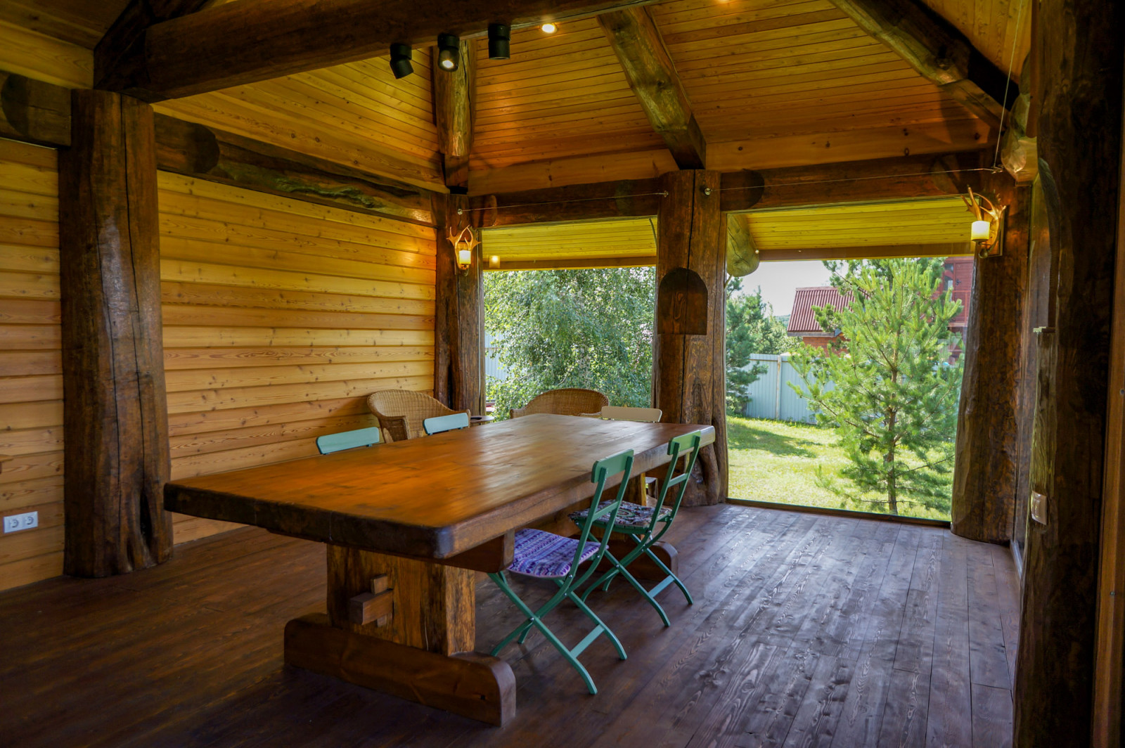 Обложка проекта: Беседка post&beam с безрамным остеклением