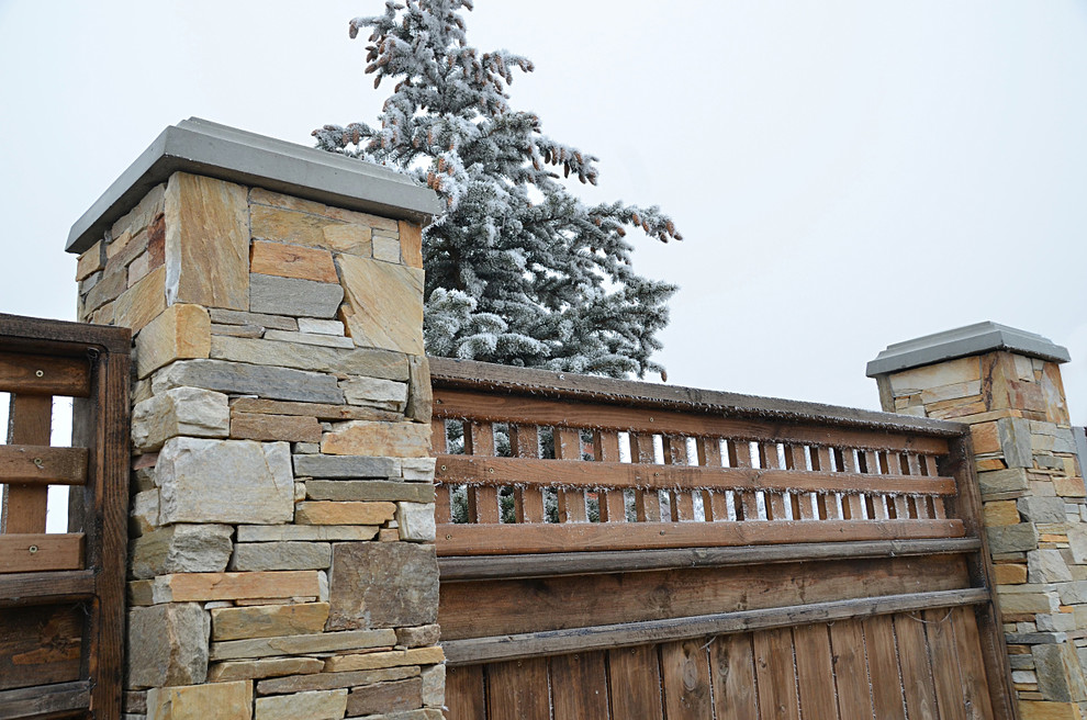 Забор из кладочного камня