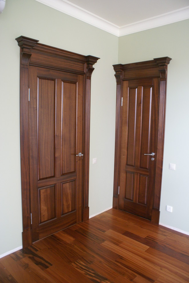 Двери из красного дерева / Solid Mahogany Interior Doors.