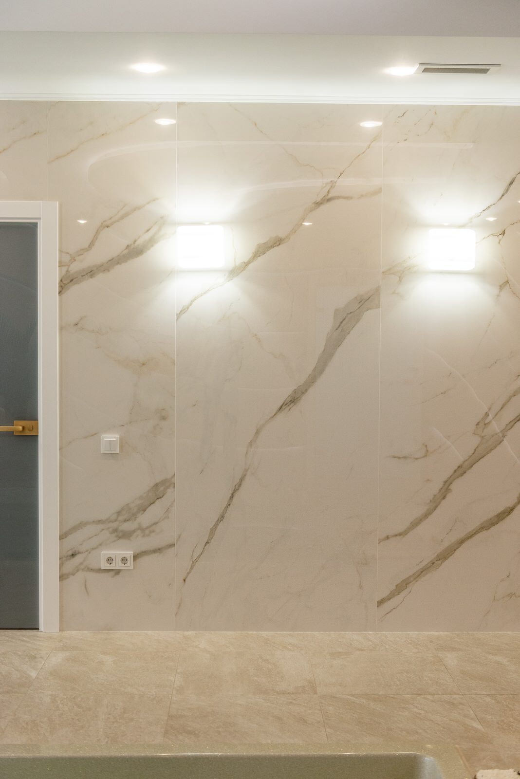 Дом с бассейном