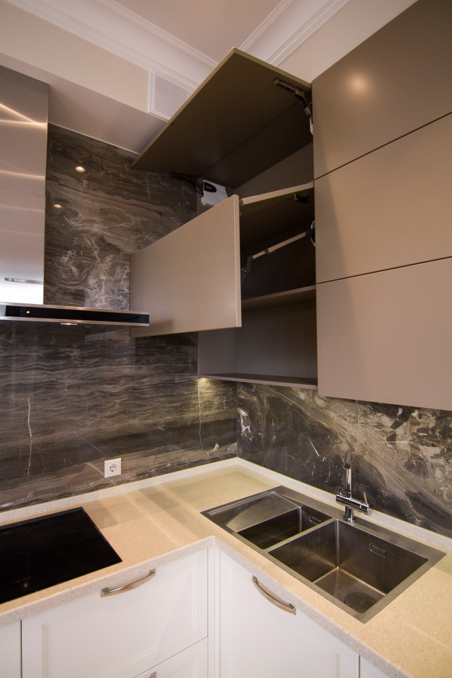 Бело-серая кухня в современном стиле