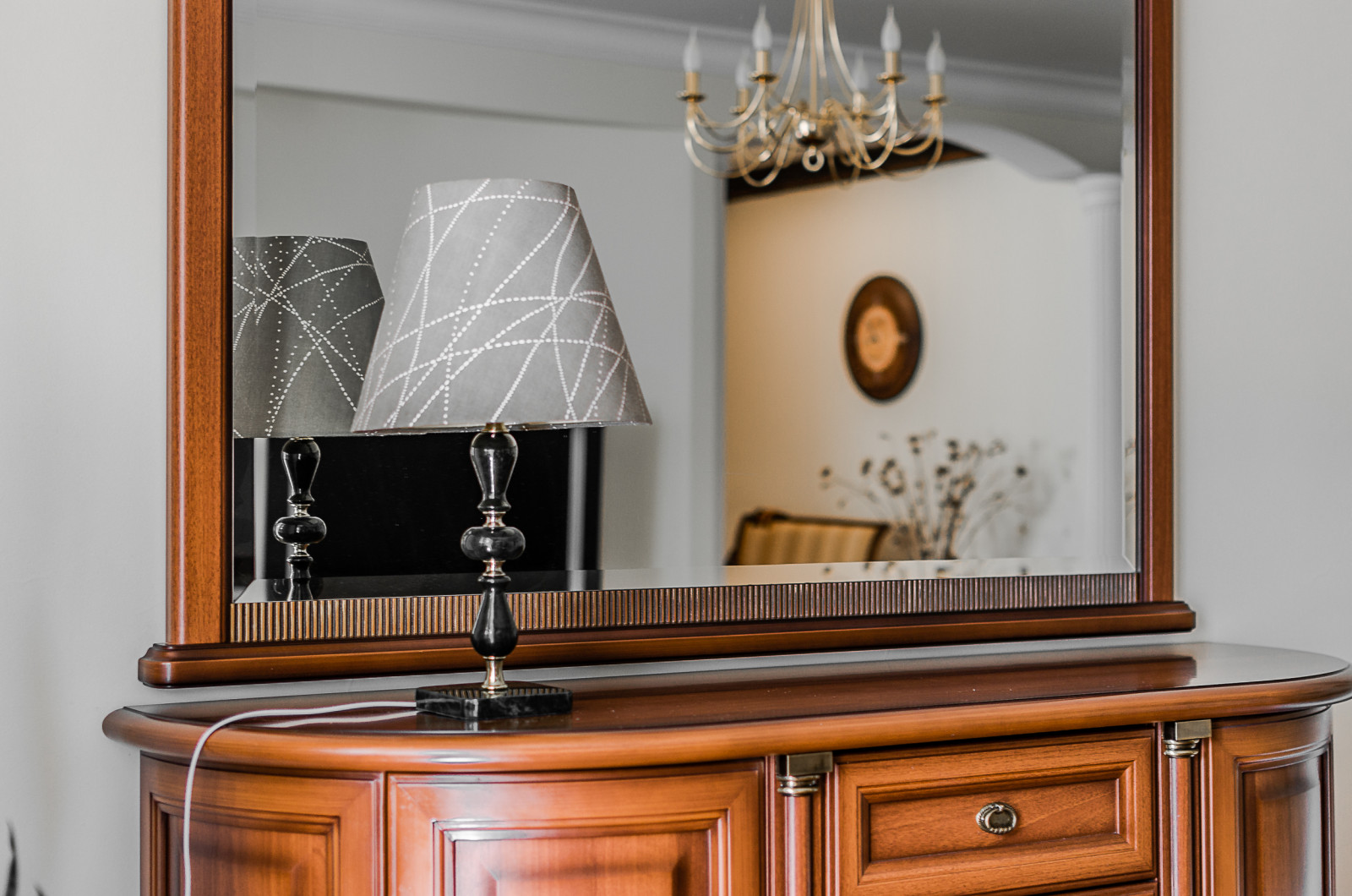 Двухкомнатная квартира в классическом стиле  и ароматом кофе.Съемка для продажи.