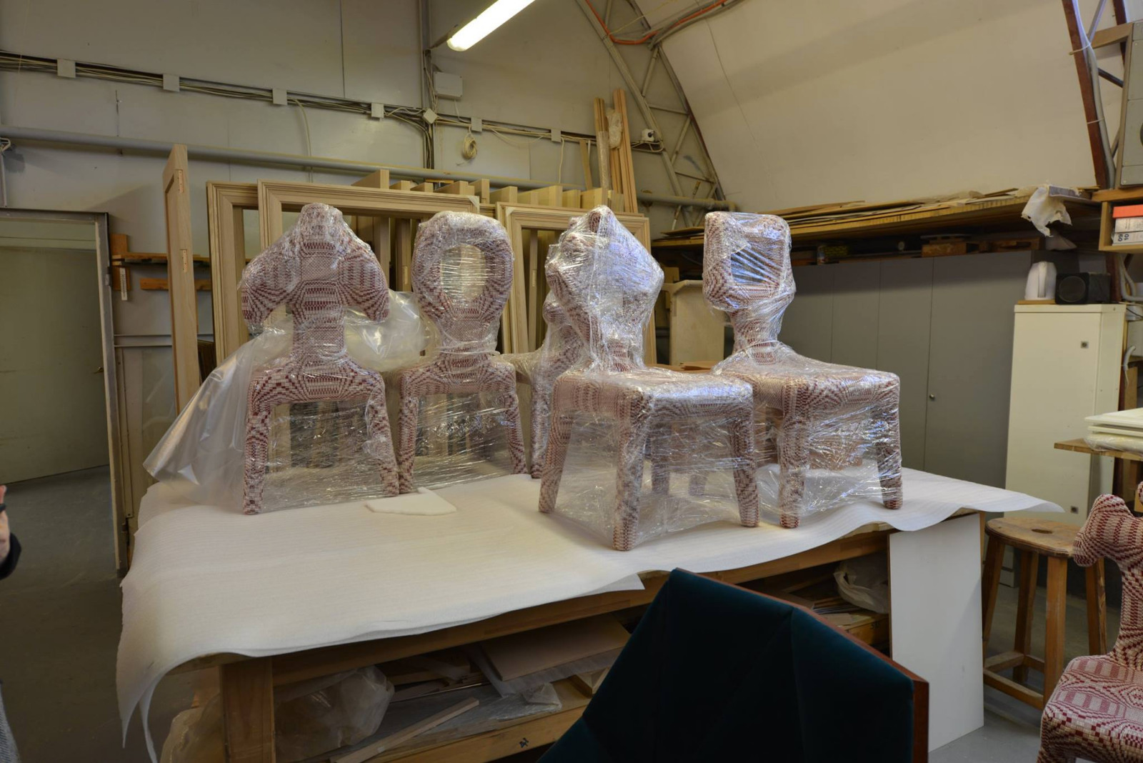 Мебель для загородного дома в Латвии