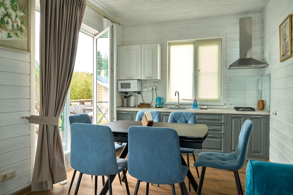 База отдыха на берегу озера. Ялкала.