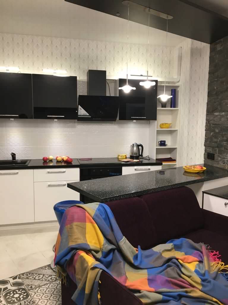 Черно-белая студия в Москве