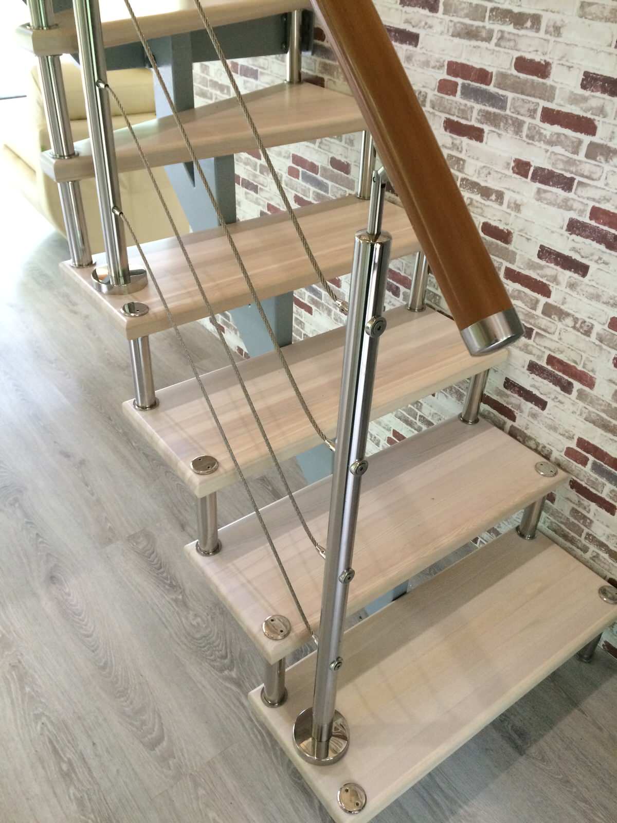 Обложка проекта: Лестница на монокосоуре