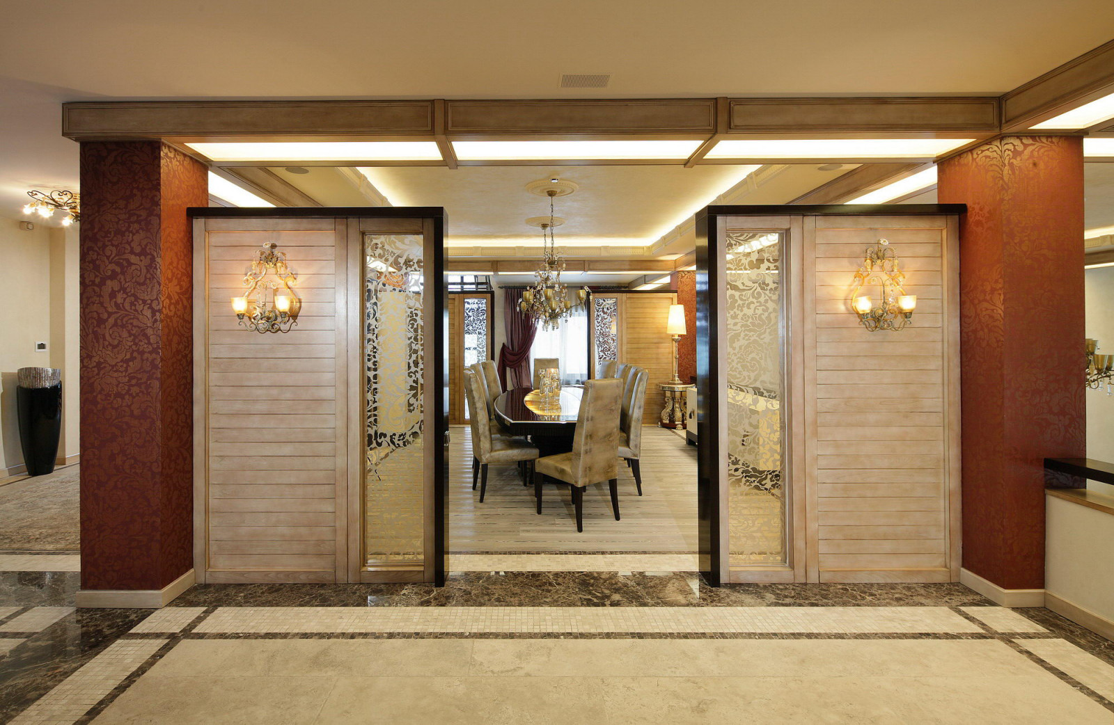 Дом в стиле неоклассика в коттеджном поселке Горки-6