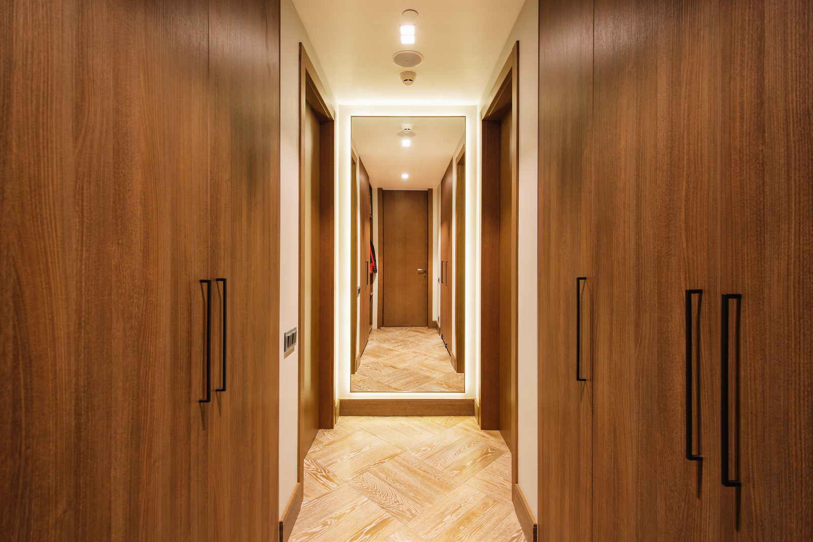 Современные апартаменты у моря