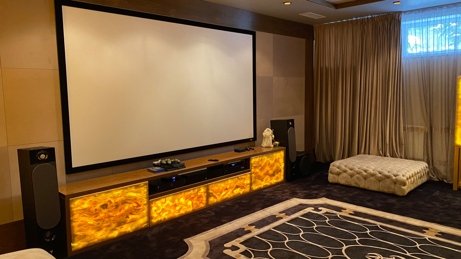 Кинозал «Оникс» в КП Крёкшино