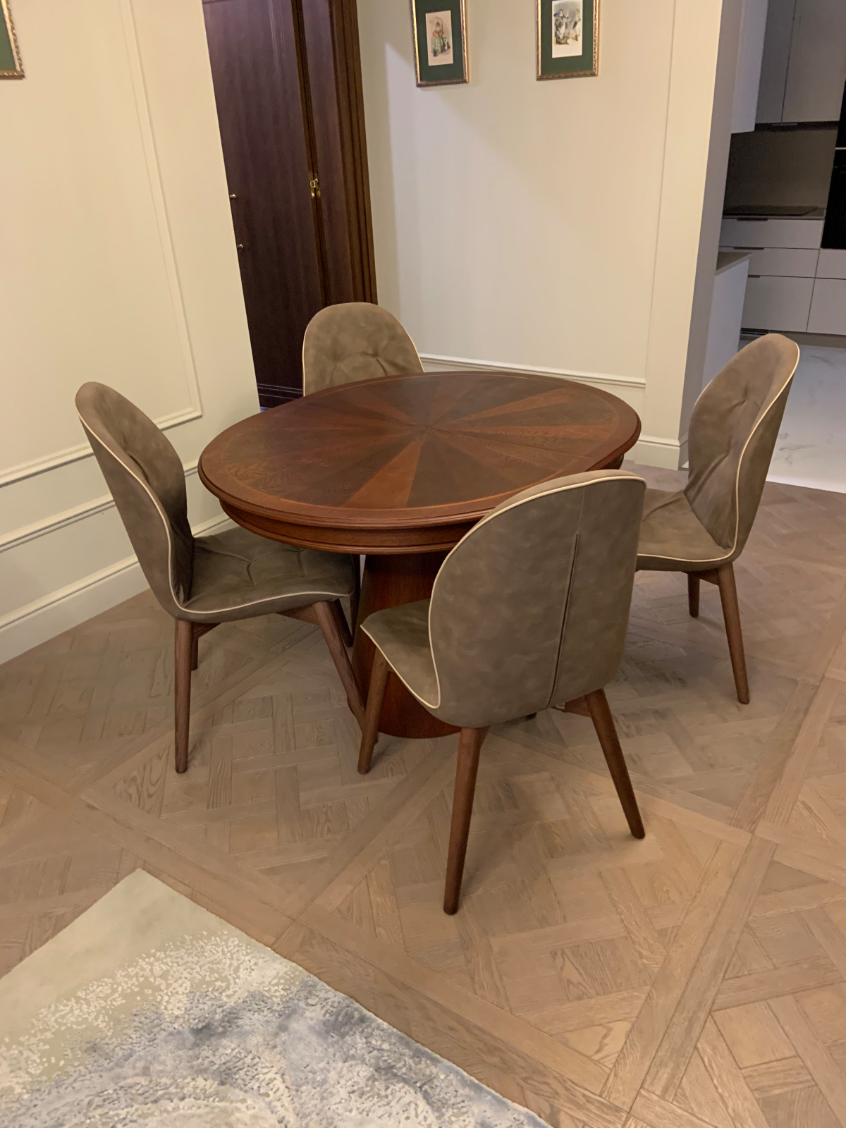 Стол раздвижной (книжка)