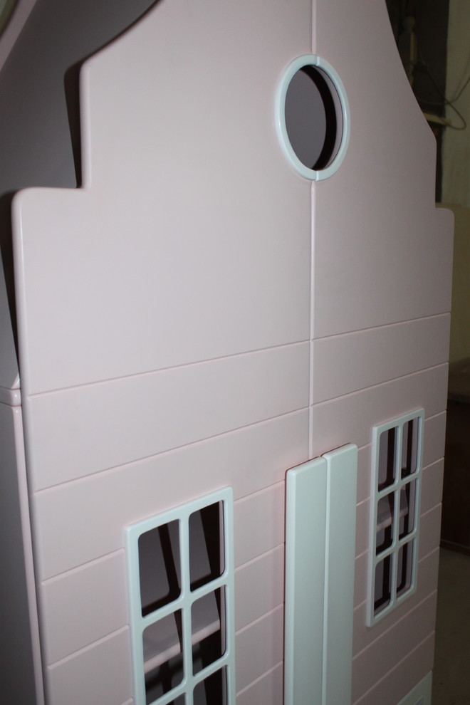 Двустворчатый шкаф-домик